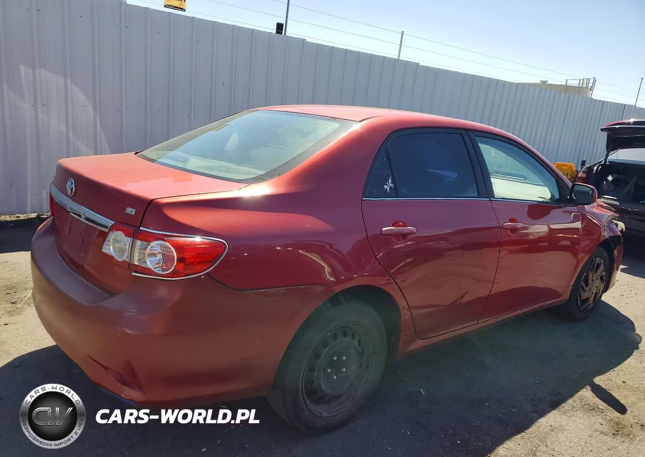 2013 Toyota Corolla Le VIN:5YFBU4EE8DP129785 - 3