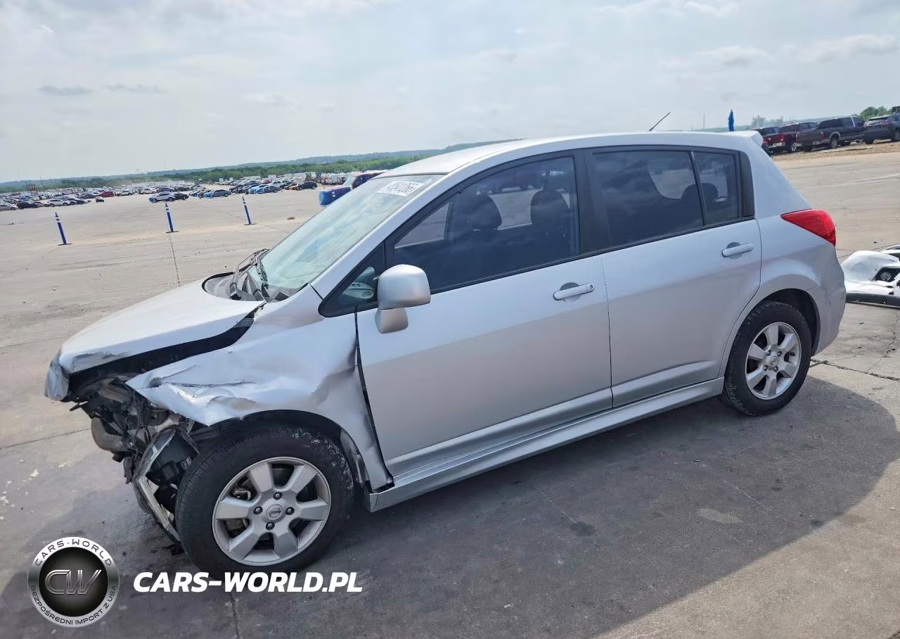 2010 Nissan Versa 1.8 S