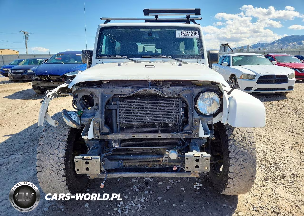2016 Jeep Wrangler Unlimited Sahara VIN:1C4BJWEG2GL262108 - 5