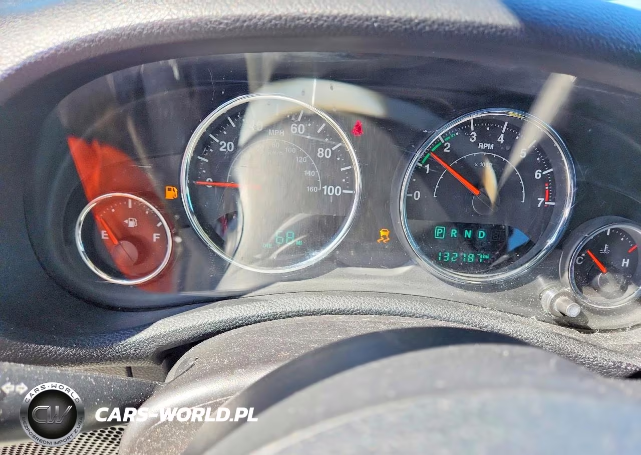 2016 Jeep Wrangler Unlimited Sahara VIN:1C4BJWEG2GL262108 - 9