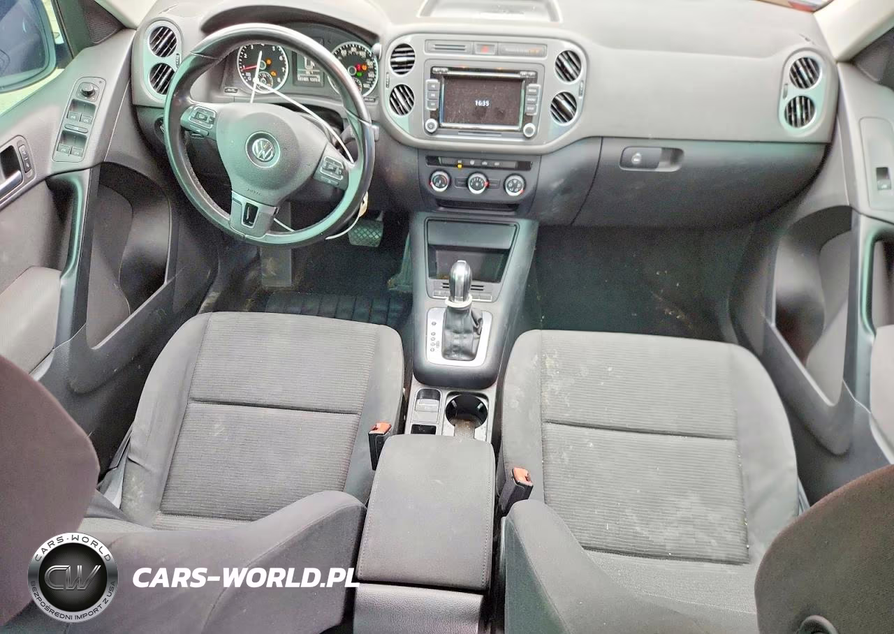 2015 Volkswagen Tiguan S VIN:WVGAV7AX7FW111334 - 8