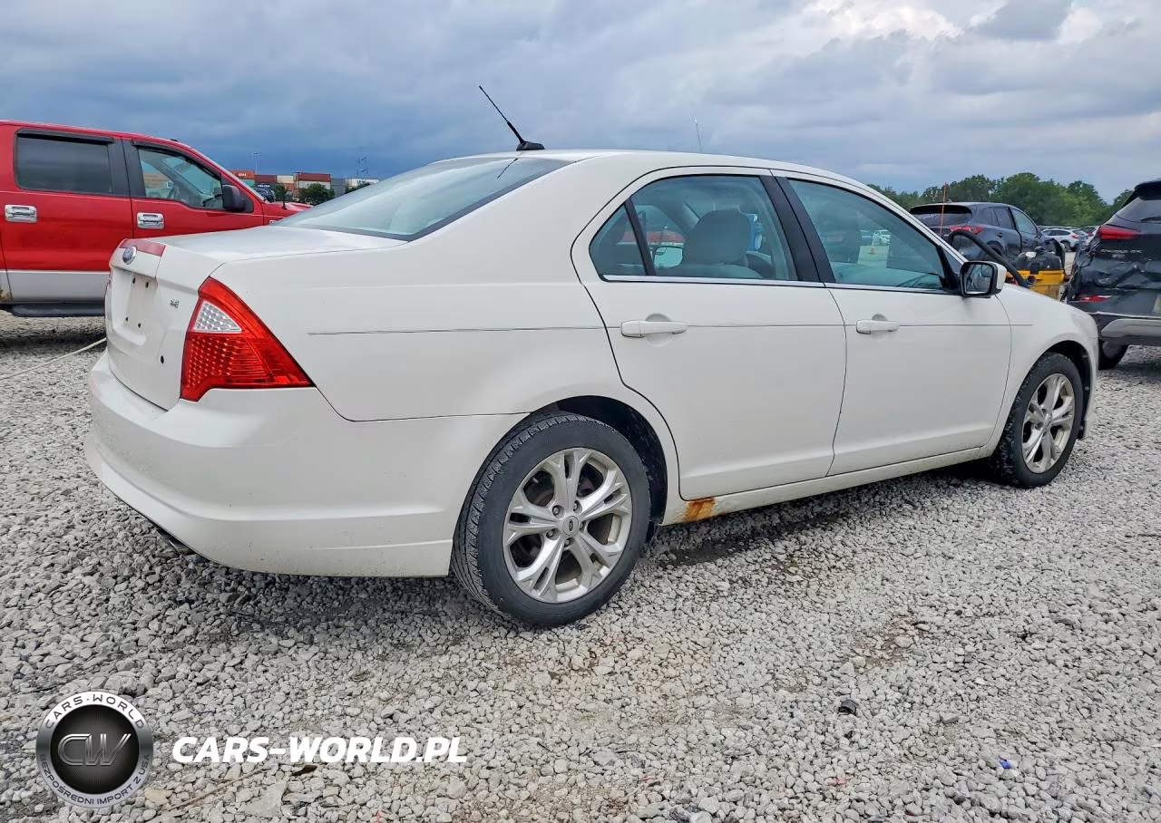 2012 Ford Fusion Se VIN:3FAHP0HA3CR105024 - 3