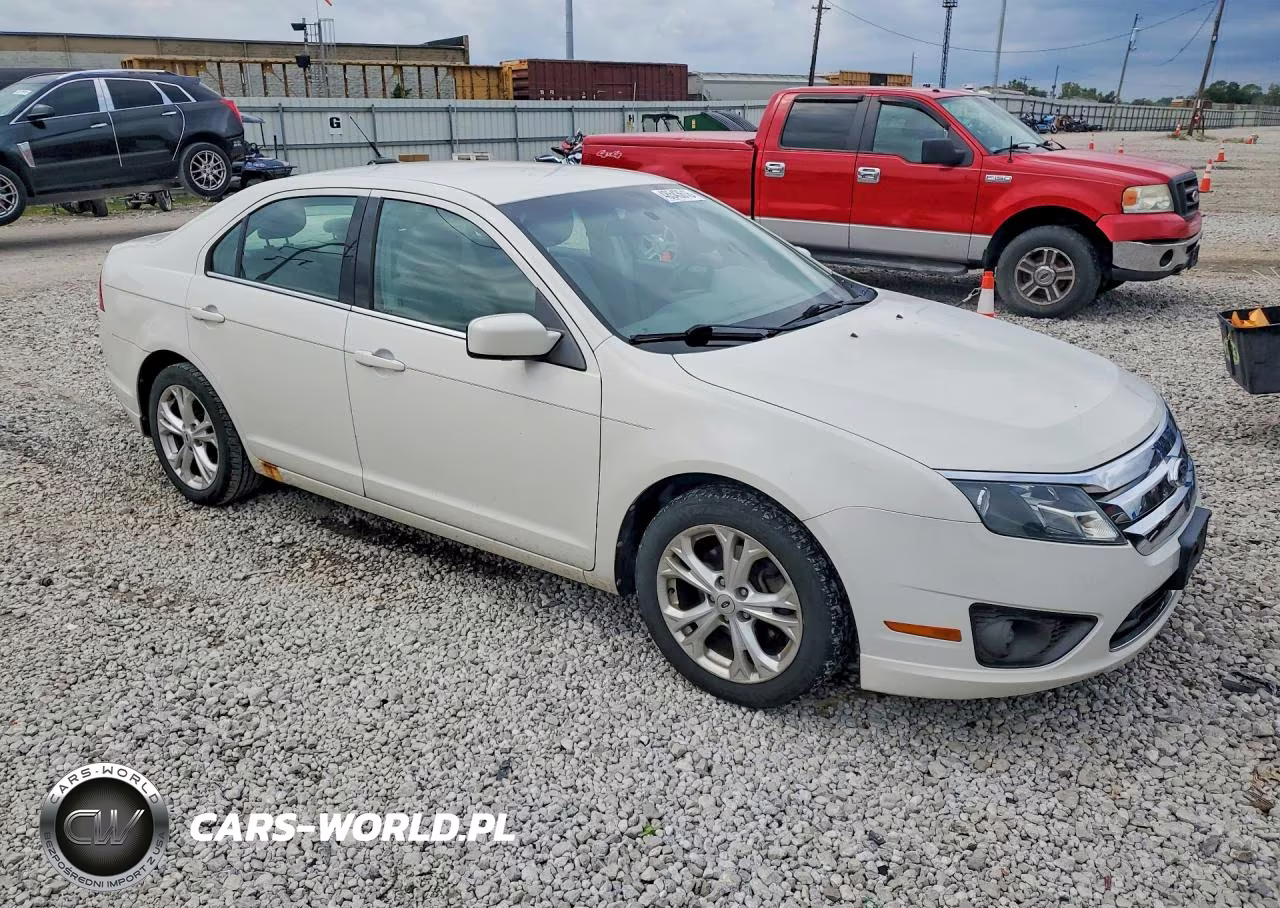 2012 Ford Fusion Se VIN:3FAHP0HA3CR105024 - 4