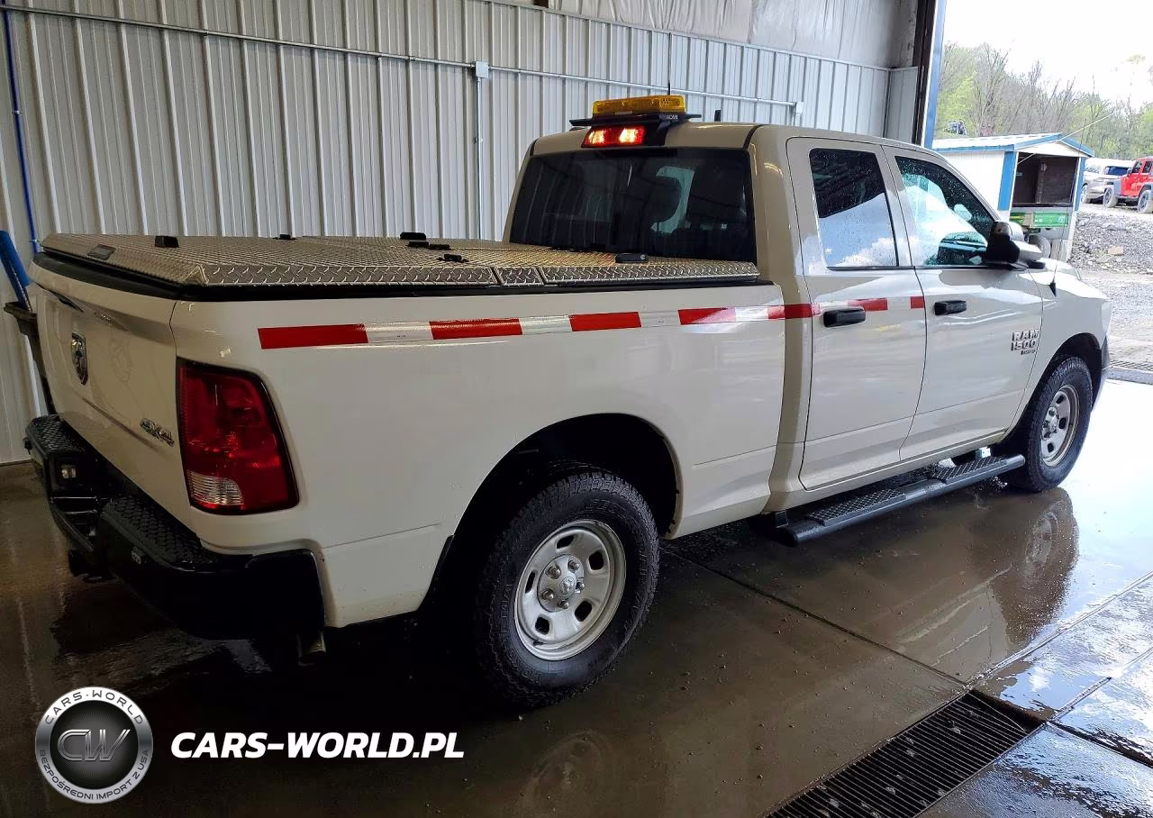 2023 Ram 1500 Classic Tradesman VIN:1C6RR7FG7PS531941 - 3