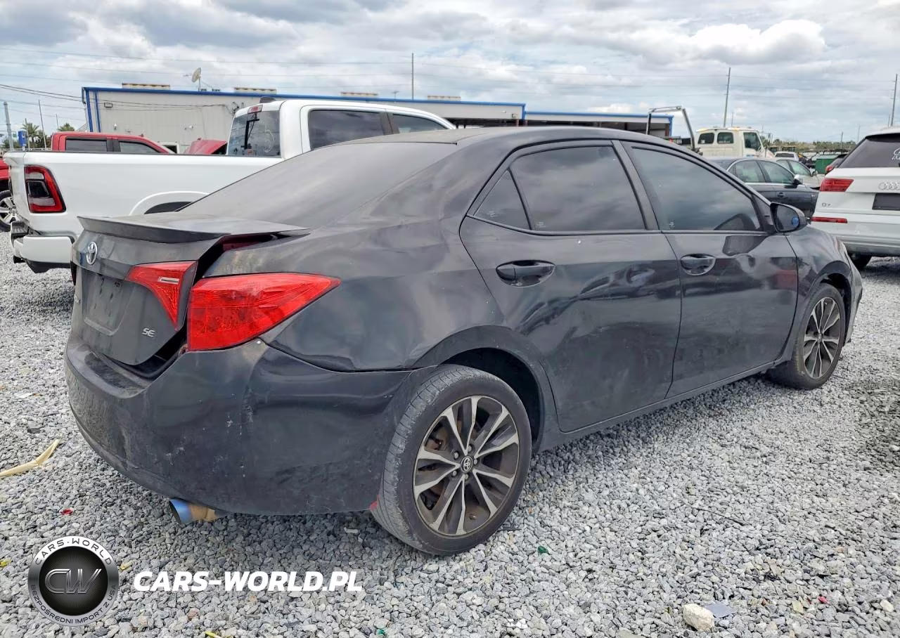 2017 Toyota Corolla Se VIN:2T1BURHE5HC876646 - 3