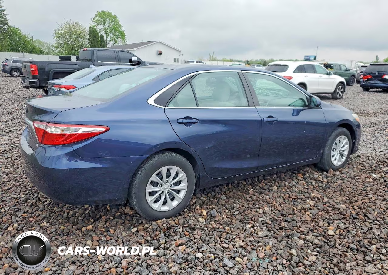 2015 Toyota Camry Le VIN:4T4BF1FK7FR484015 - 3