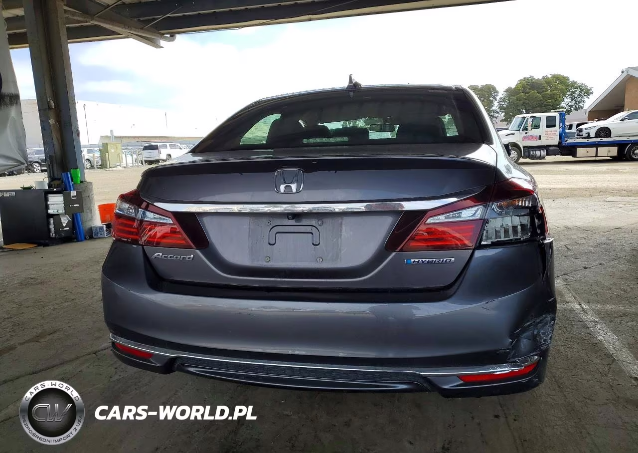 2017 Honda Accord VIN:JHMCR6F30HC016103 - 6