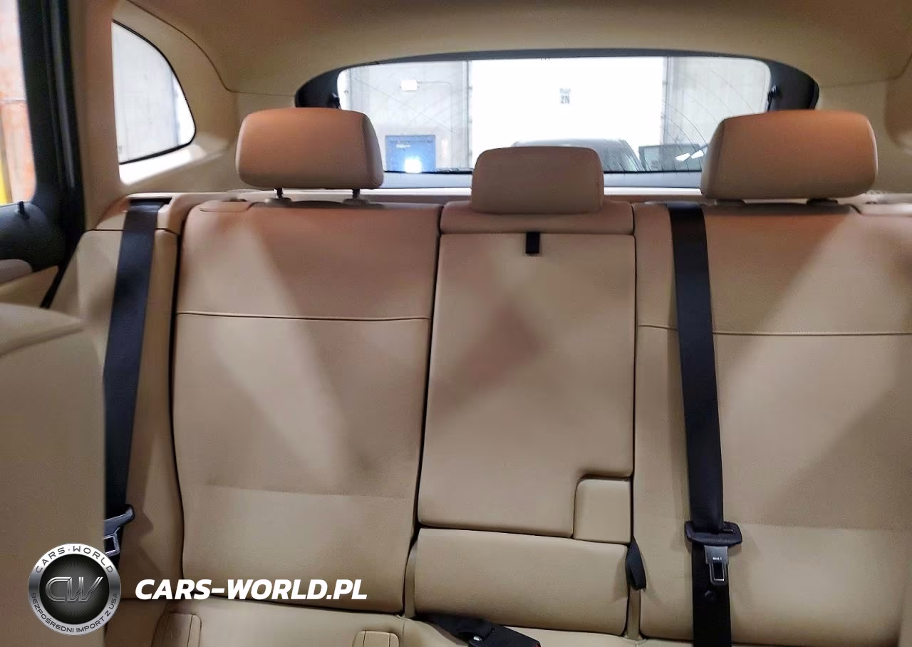 2015 BMW X1 xDrive28I VIN:WBAVL1C5XFVY32237 - 10
