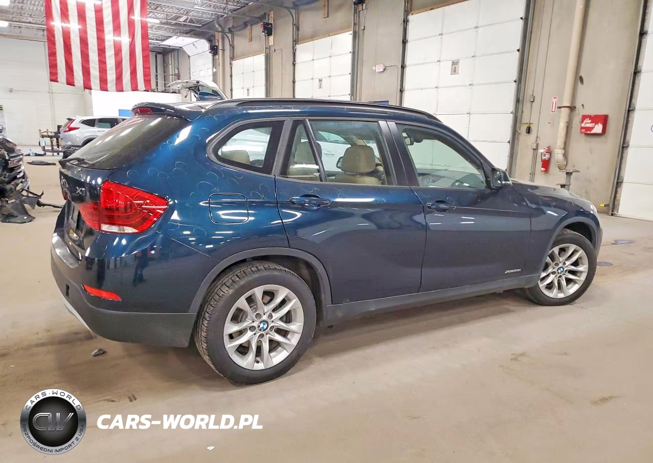 2015 BMW X1 xDrive28I VIN:WBAVL1C5XFVY32237 - 3
