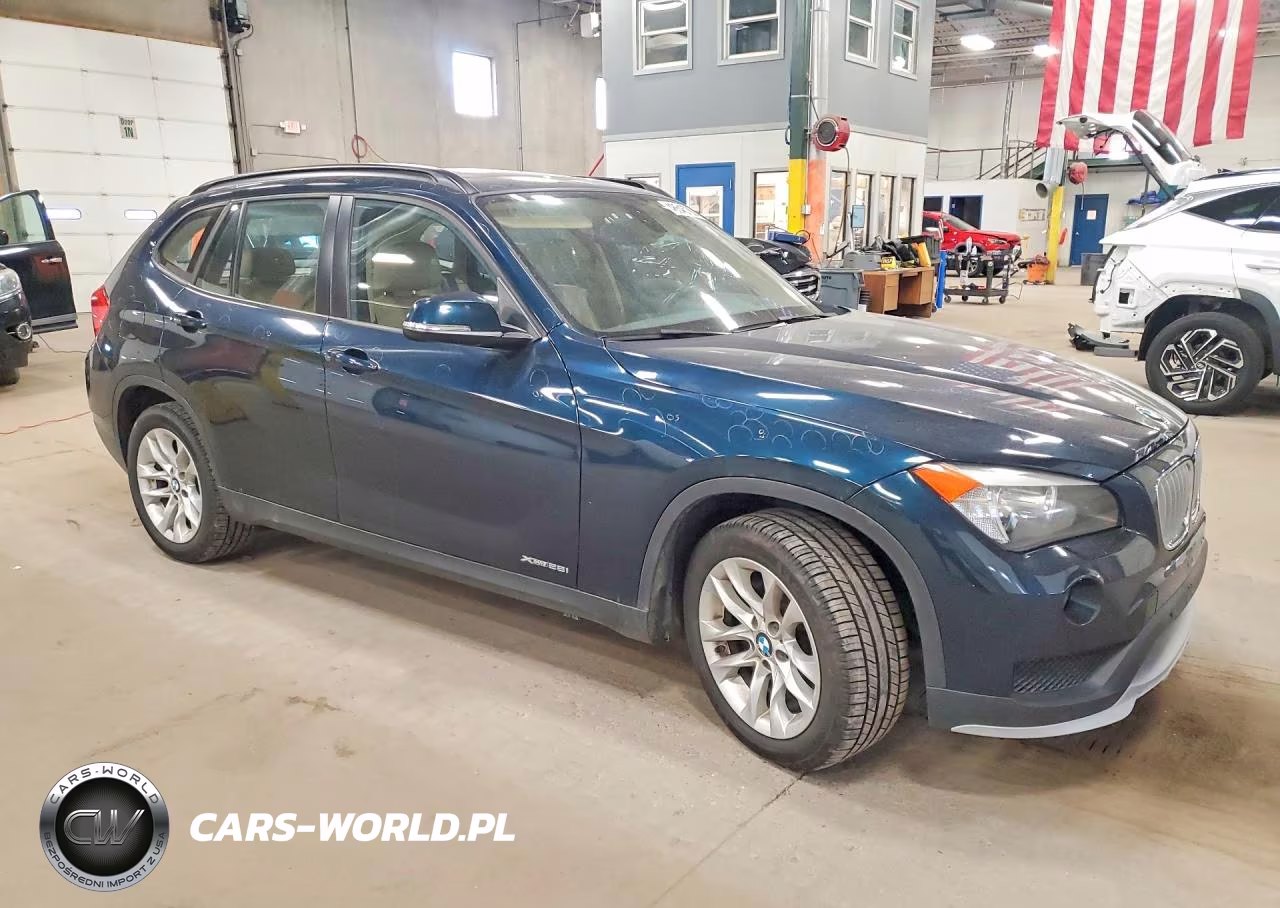 2015 BMW X1 xDrive28I VIN:WBAVL1C5XFVY32237 - 4