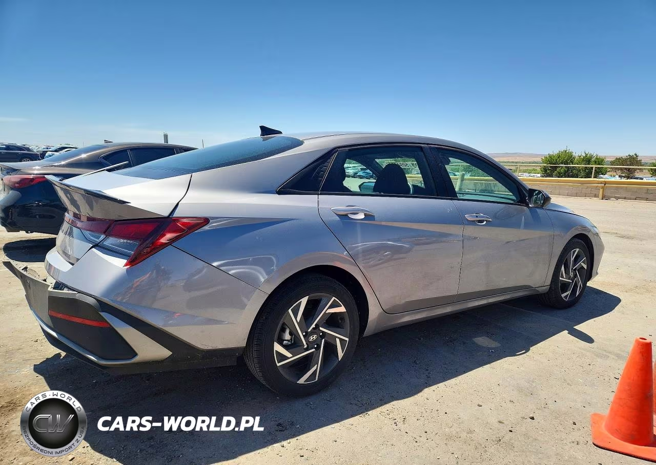 2025 Hyundai Elantra Sel Sport VIN:KMHLM4DG6SU938740 - 3