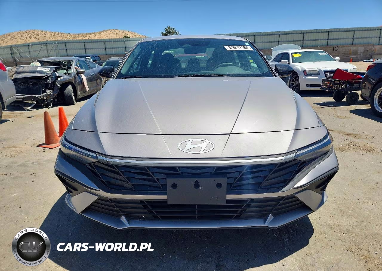 2025 Hyundai Elantra Sel Sport VIN:KMHLM4DG6SU938740 - 5