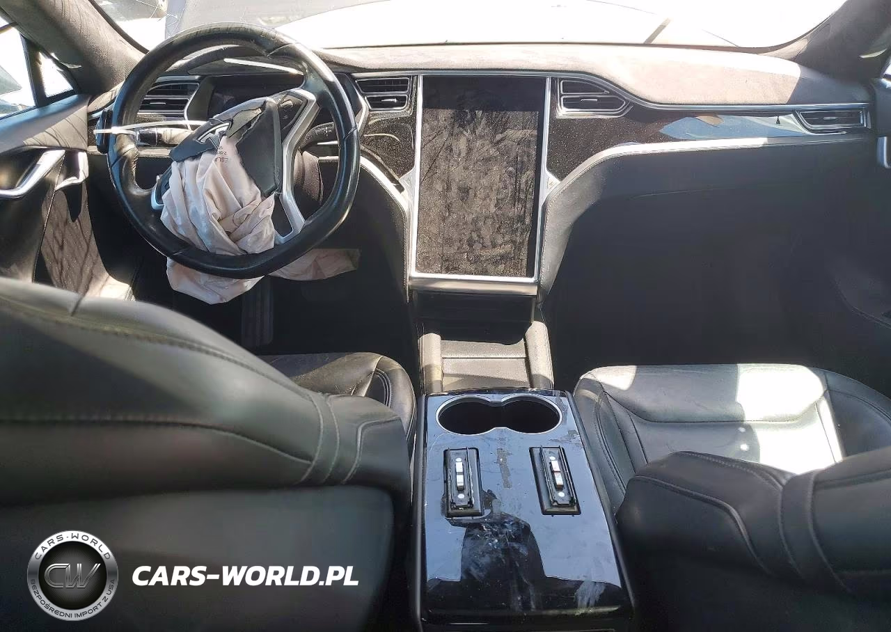 2015 Tesla Model S VIN:5YJSA1E11FF118811 - 8