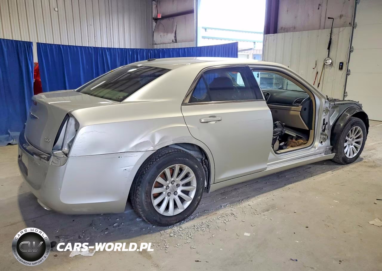 2012 Chrysler 300 VIN:2C3CCAAG1CH289268 - 3