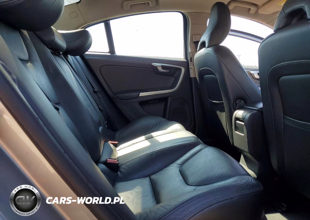 2013 Volvo S60 T5 VIN:YV1612FS7D2201572 - 10