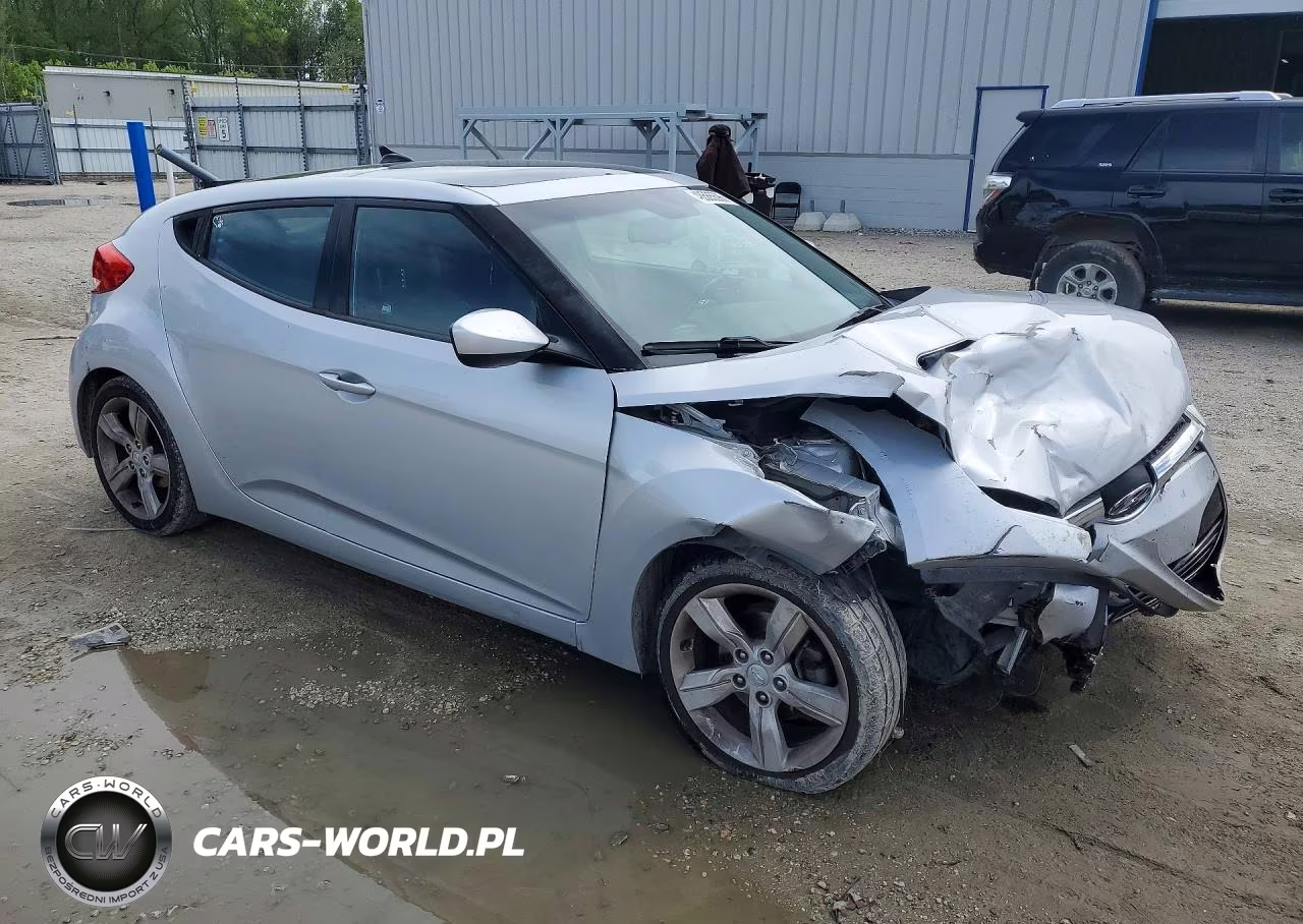 2014 Hyundai Veloster Base VIN:KMHTC6AD6EU216598 - 4