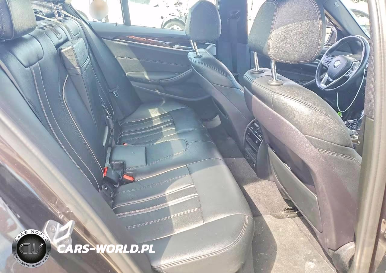 2019 BMW 530 Xi VIN:WBAJA7C52KWW04664 - 10
