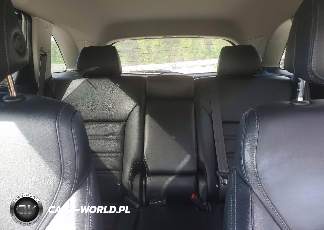 2017 Kia Sorento Ex VIN:5XYPHDA13HG217697 - 10
