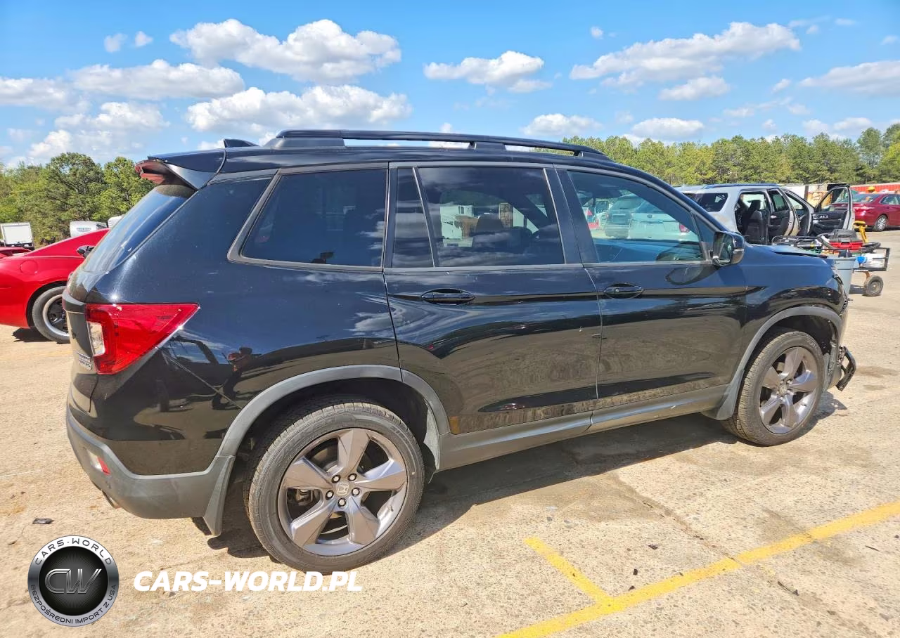 2021 Honda Passport Touring VIN:5FNYF8H96MB022515 - 3