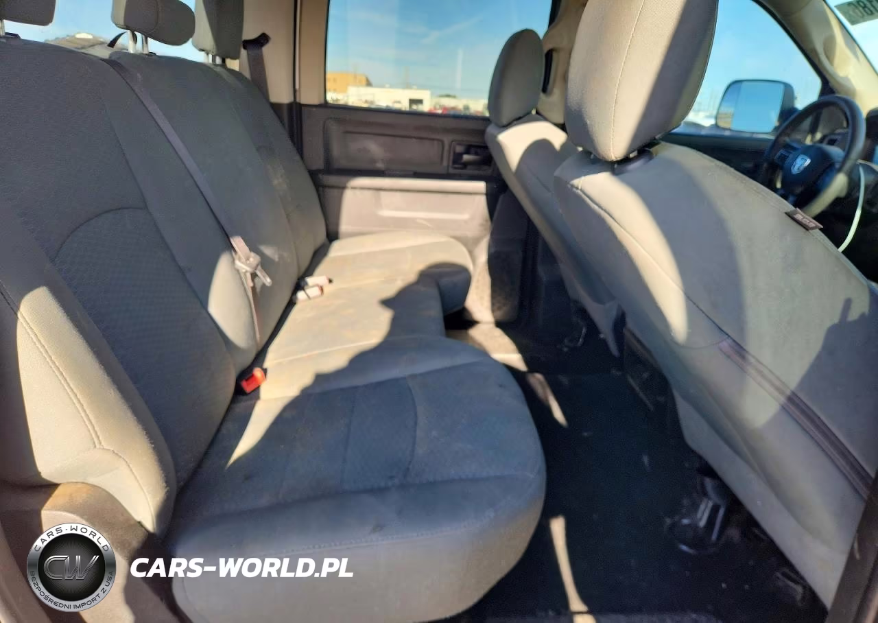 2018 Ram 2500 St VIN:3C6UR5HJ4JG327510 - 10