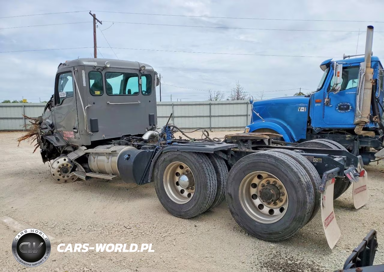 2025 Kenworth T880 Semi Truck VIN:1XKZDK9X4SJ163646 - 3