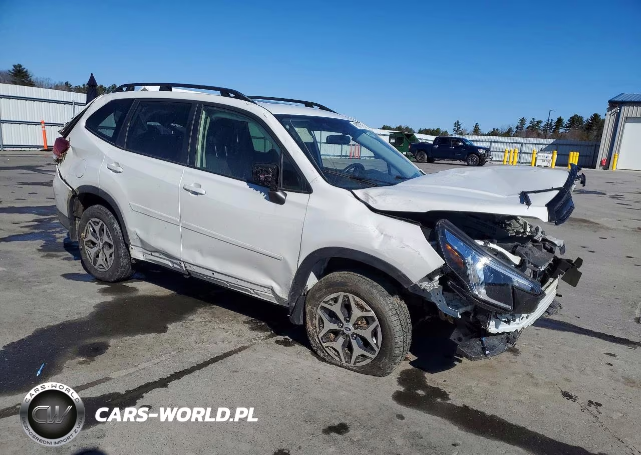2022 Subaru Forester Premium VIN:JF2SKADC3NH489212 - 4