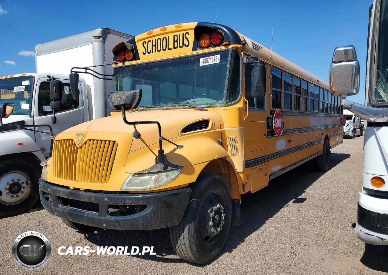 2011 Ic Corporation Ce Series School - School Bus – zdjęcie 1 z 13
