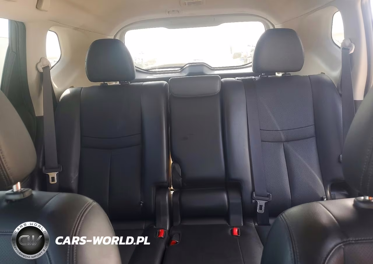 2018 Nissan Rogue S VIN:JN8AT2MT5JW486657 - 10