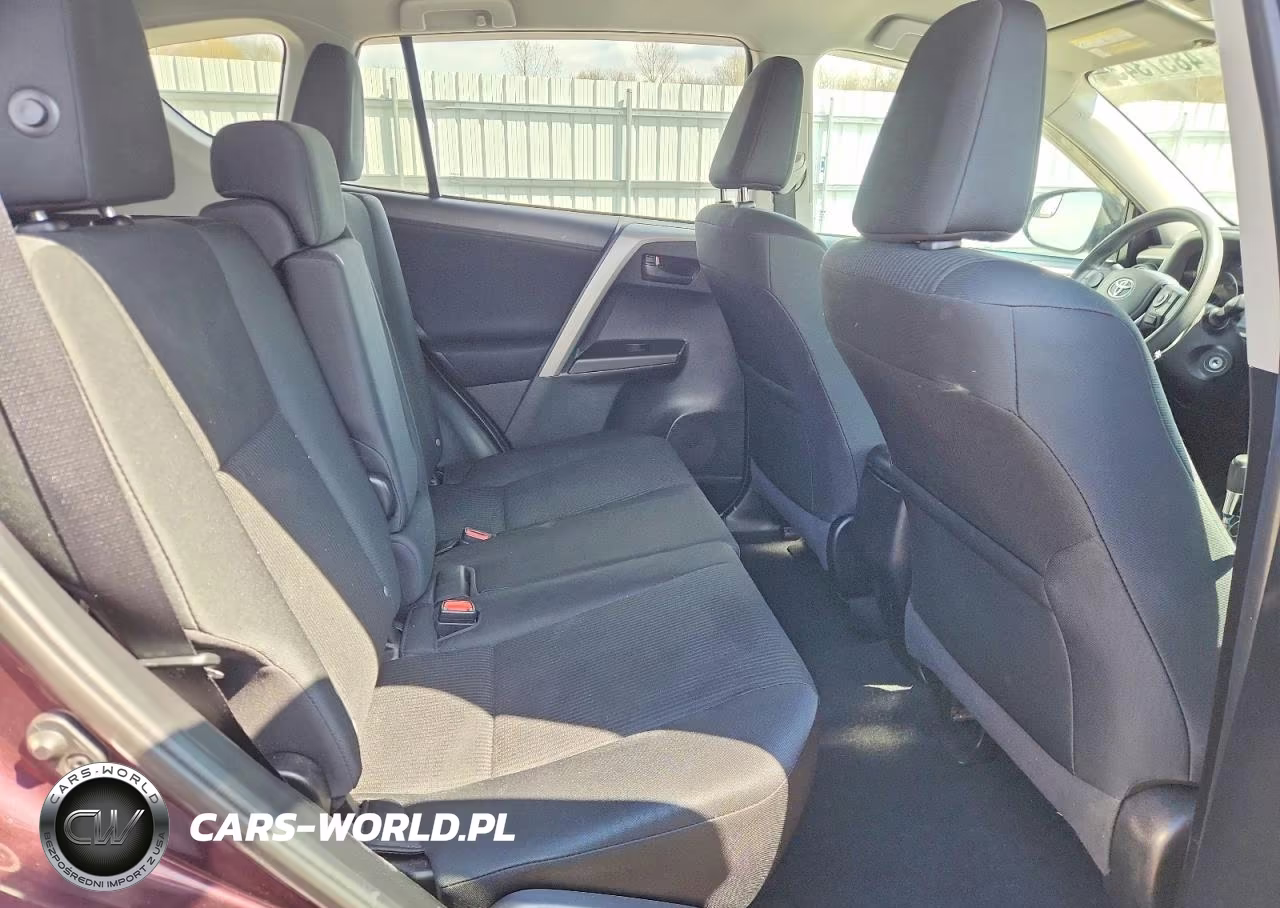 2018 Toyota Rav4 Le VIN:2T3BFREV0JW787142 - 11
