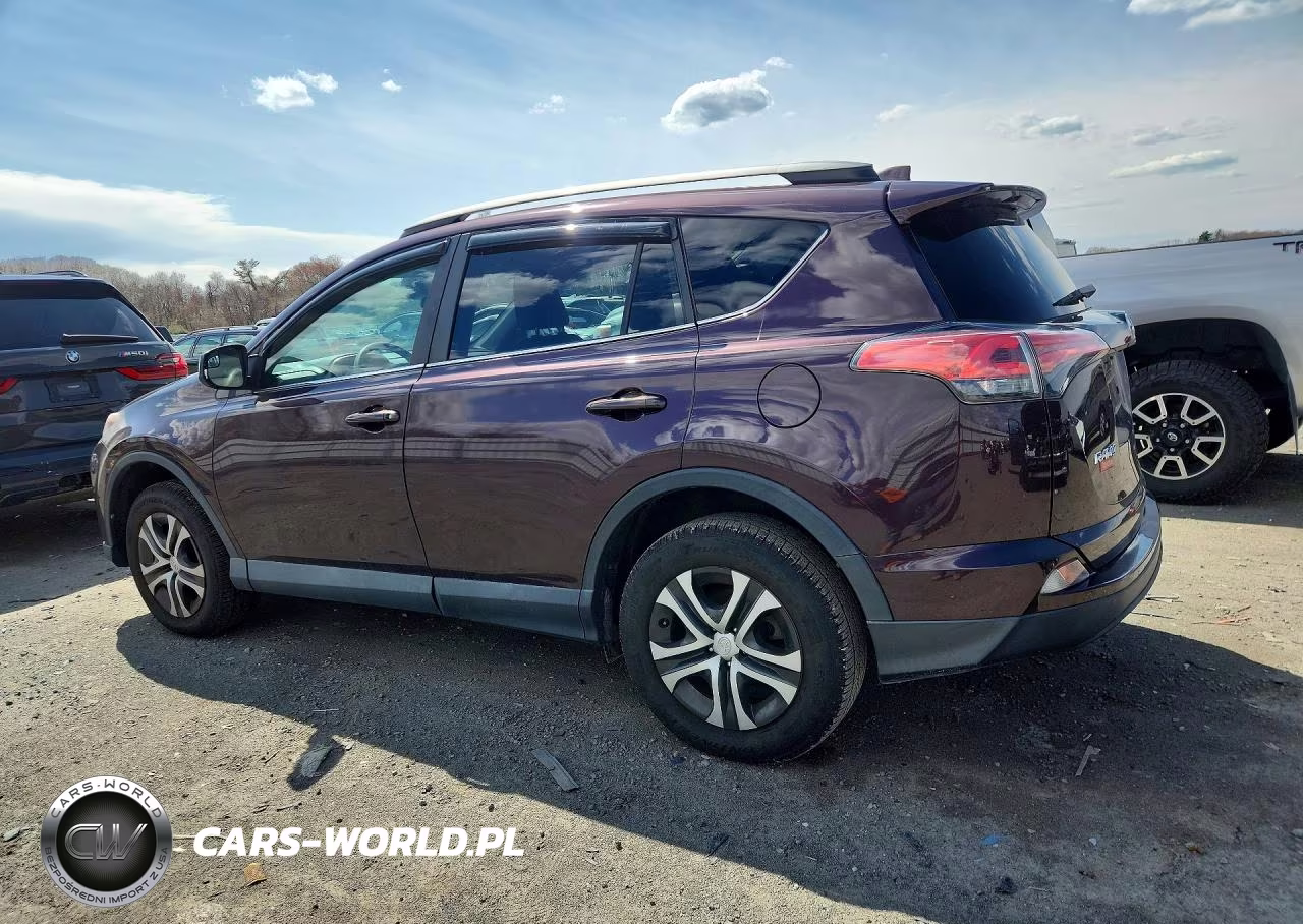 2018 Toyota Rav4 Le VIN:2T3BFREV0JW787142 - 2
