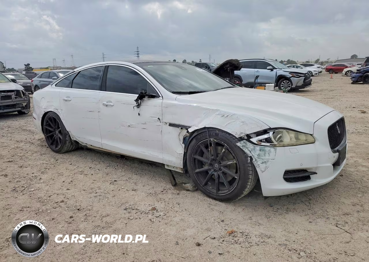 2013 Jaguar Xj VIN:SAJWA1C74D8V52146 - 4