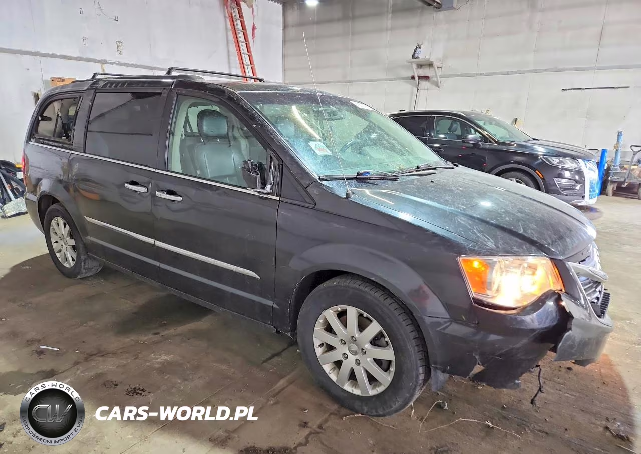 2015 Chrysler Town & Country Touring VIN:2C4RC1BG2FR618014 - 4