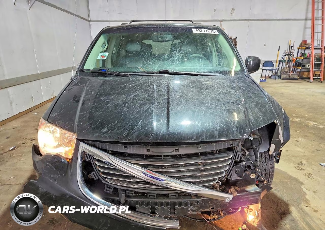 2015 Chrysler Town & Country Touring VIN:2C4RC1BG2FR618014 - 5