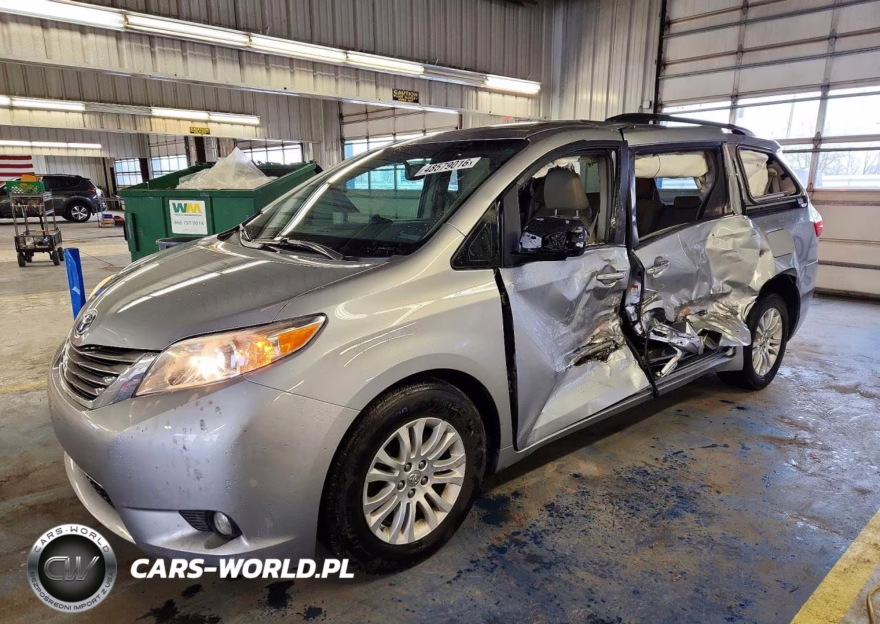 2015 Toyota Sienna Xle 8-Passenger