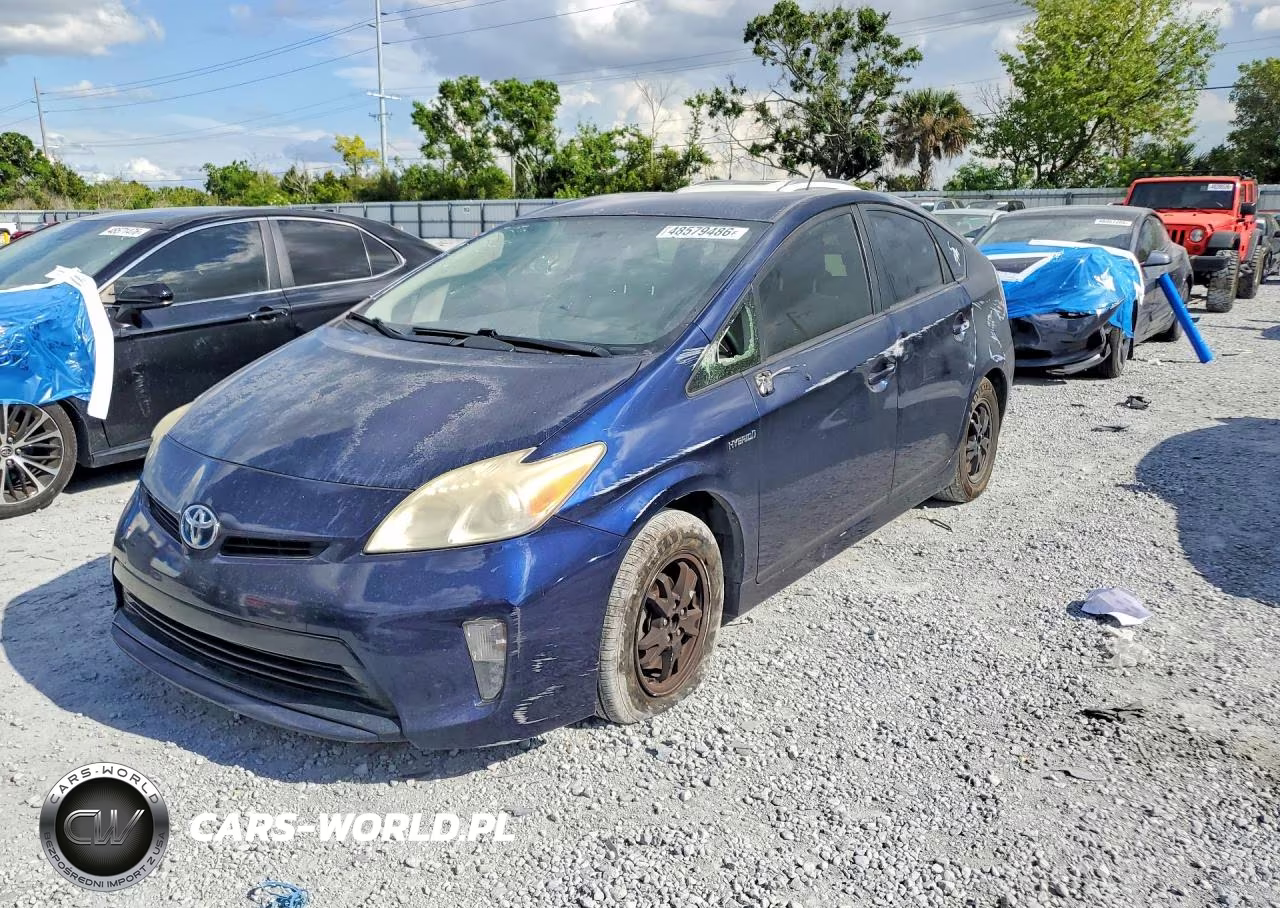 2014 Toyota Prius Two