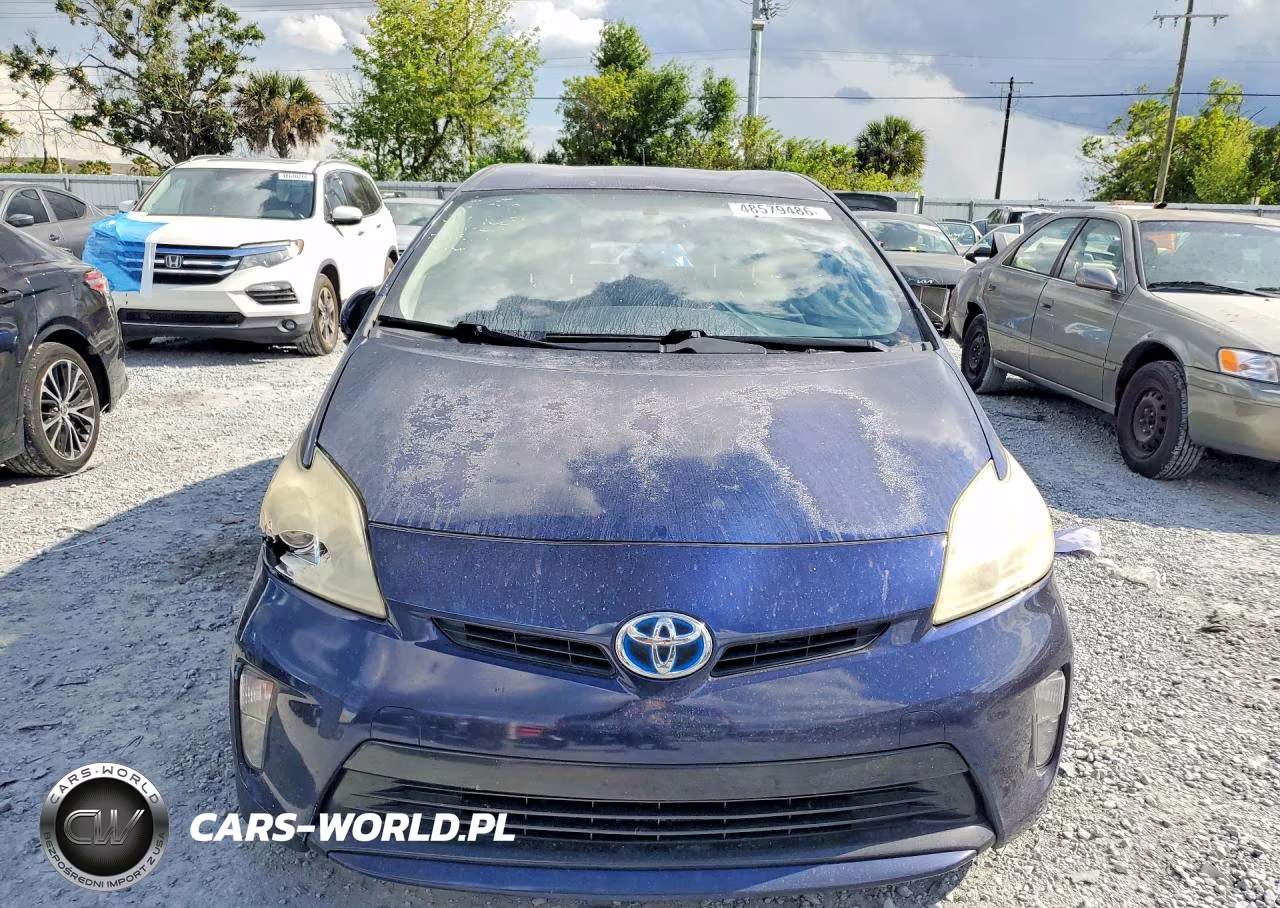 2014 Toyota Prius Two VIN:JTDKN3DU1E1778768 - 5