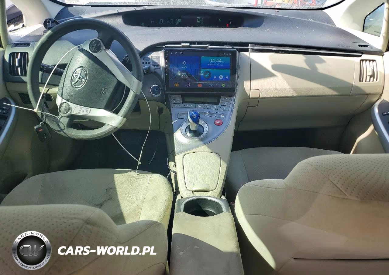 2014 Toyota Prius Two VIN:JTDKN3DU1E1778768 - 8