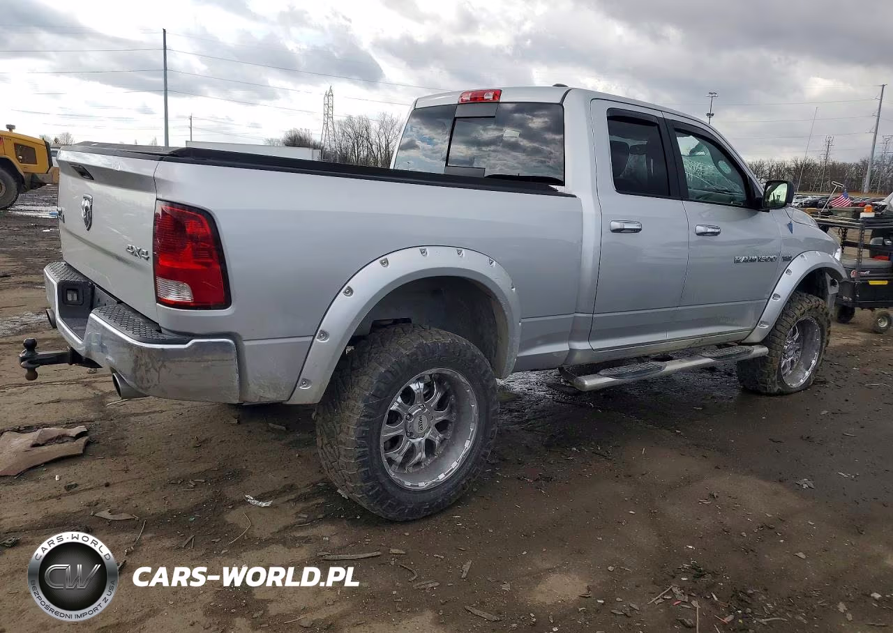 2011 Dodge Ram 1500 VIN:1D7RV1GT2BS543281 - 3