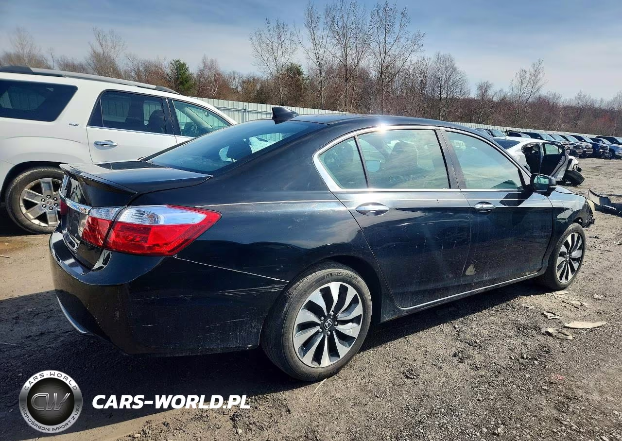 2015 Honda Accord Hybrid VIN:1HGCR6F35FA000751 - 3