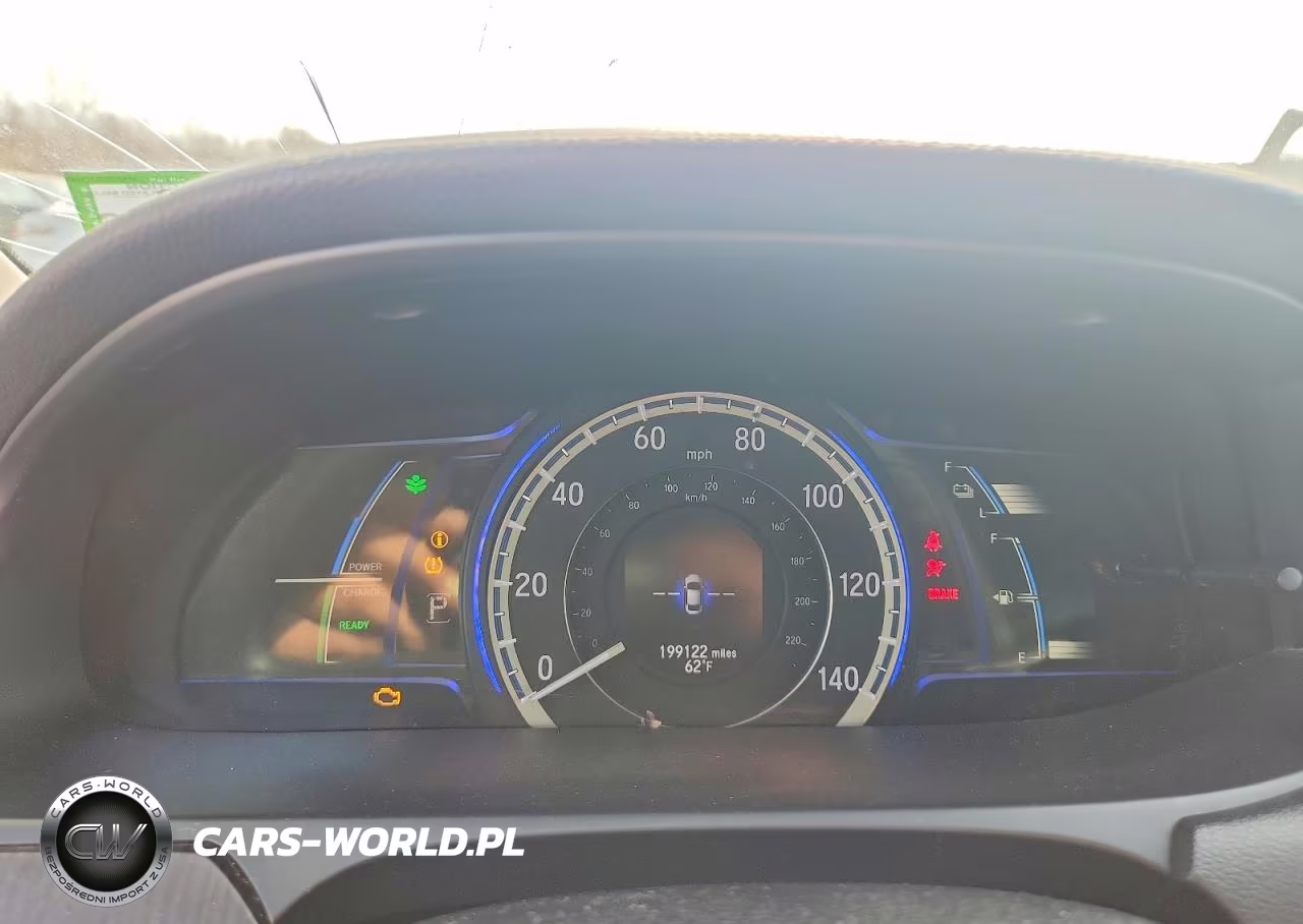 2015 Honda Accord Hybrid VIN:1HGCR6F35FA000751 - 9