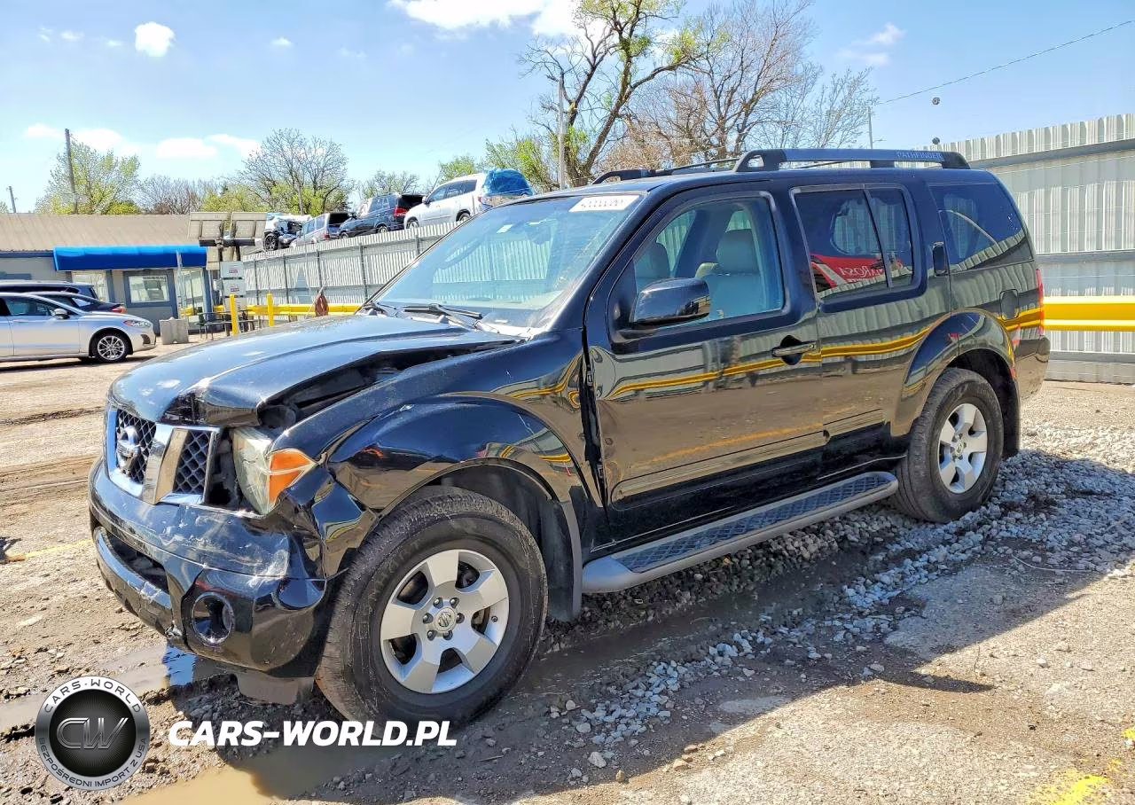 2005 Nissan Pathfinder Xe