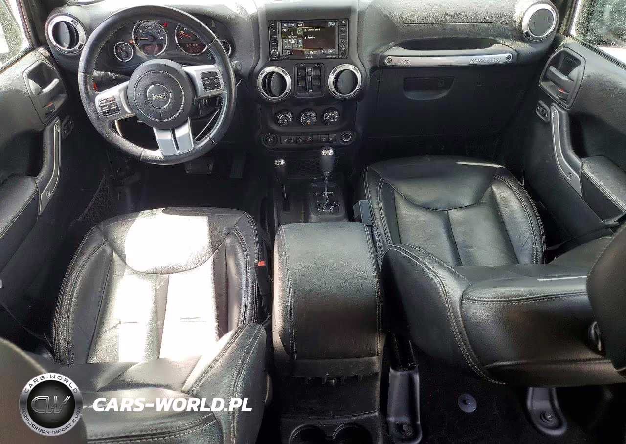 2016 Jeep Wrangler Unlimited Rubicon VIN:1C4BJWFGXGL290639 - 8