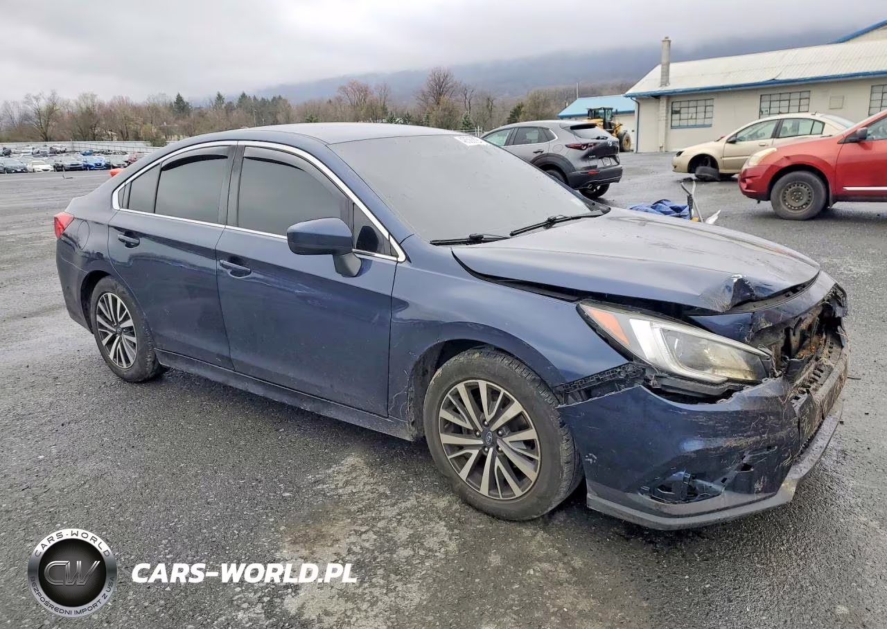 2018 Subaru Legacy 2.5I Premium VIN:4S3BNAC65J3006781 - 4