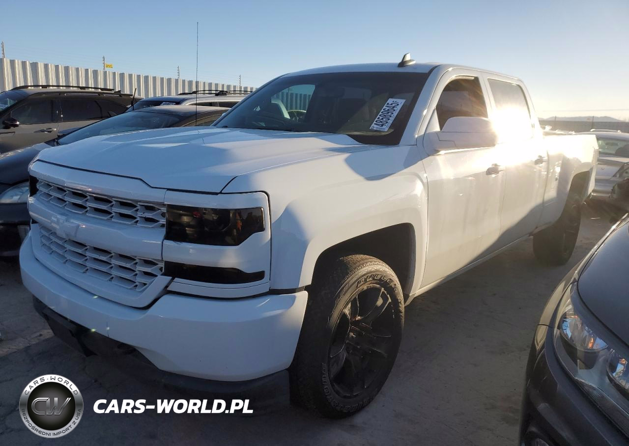 2018 Chevrolet Silverado K1500 – zdjęcie 1 z 12