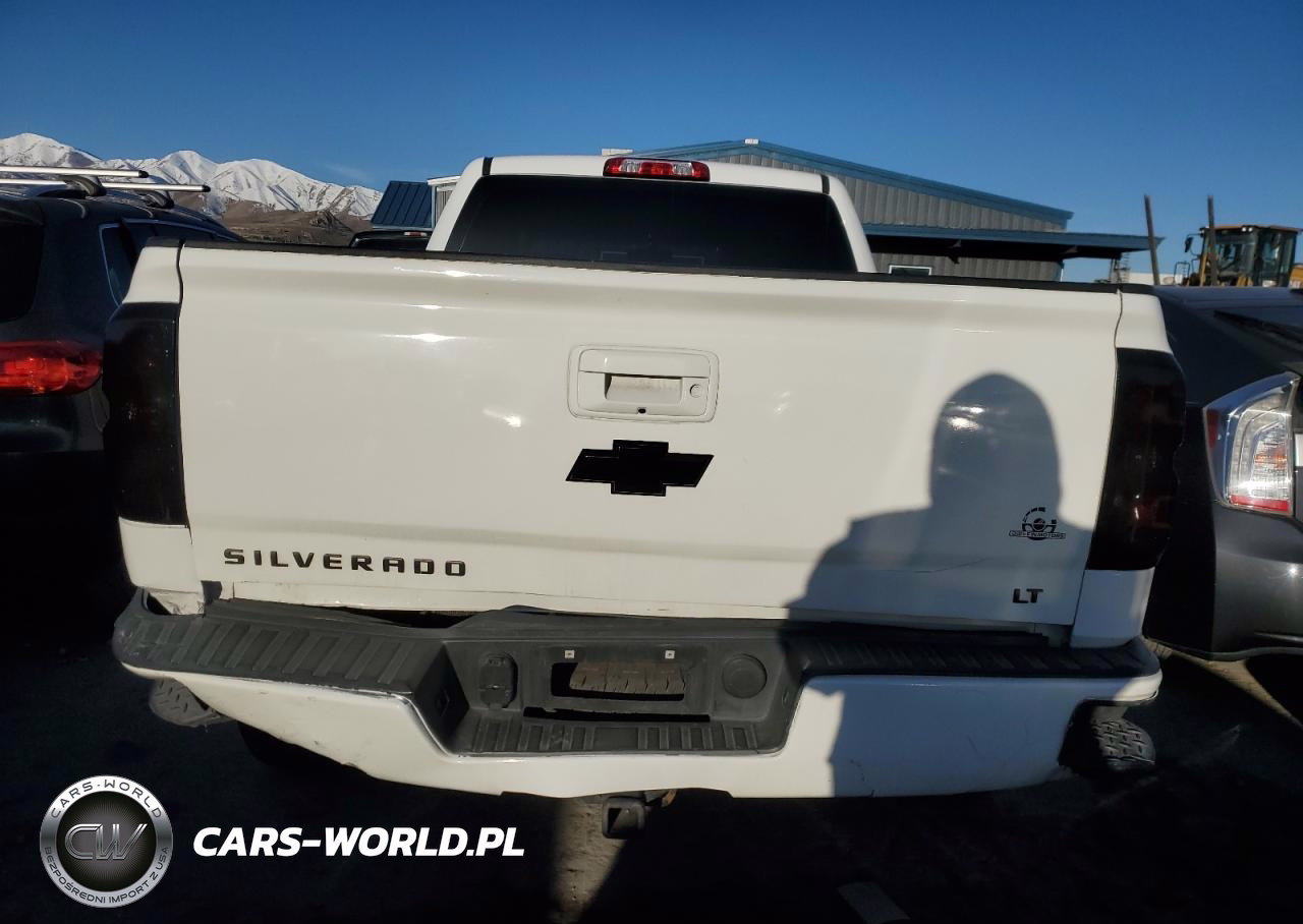 2018 Chevrolet Silverado K1500 VIN:1GCUKNEC7JF208824 - 6