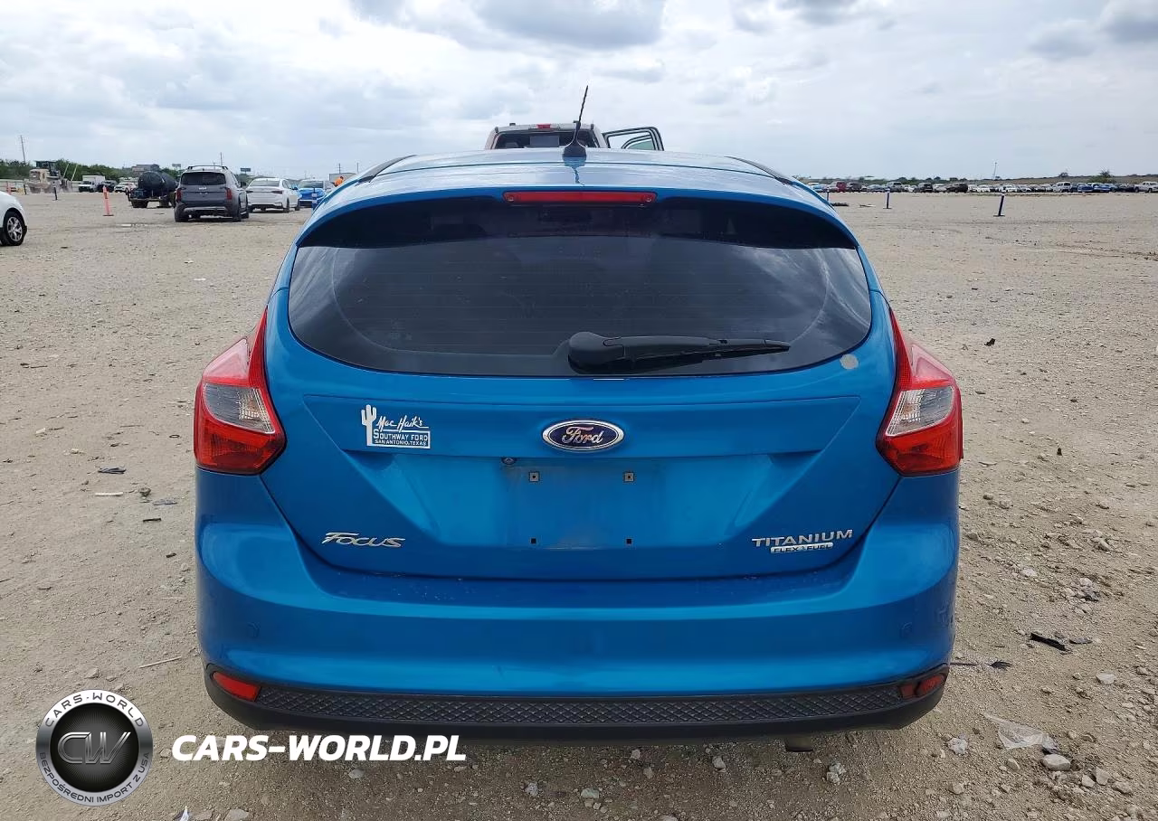 2014 Ford Focus Titanium VIN:1FADP3N22EL109161 - 6