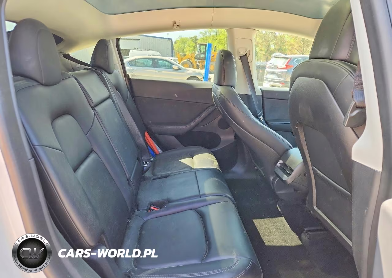 2023 Tesla Model Y VIN:7SAYGAEE6PF599137 - 10