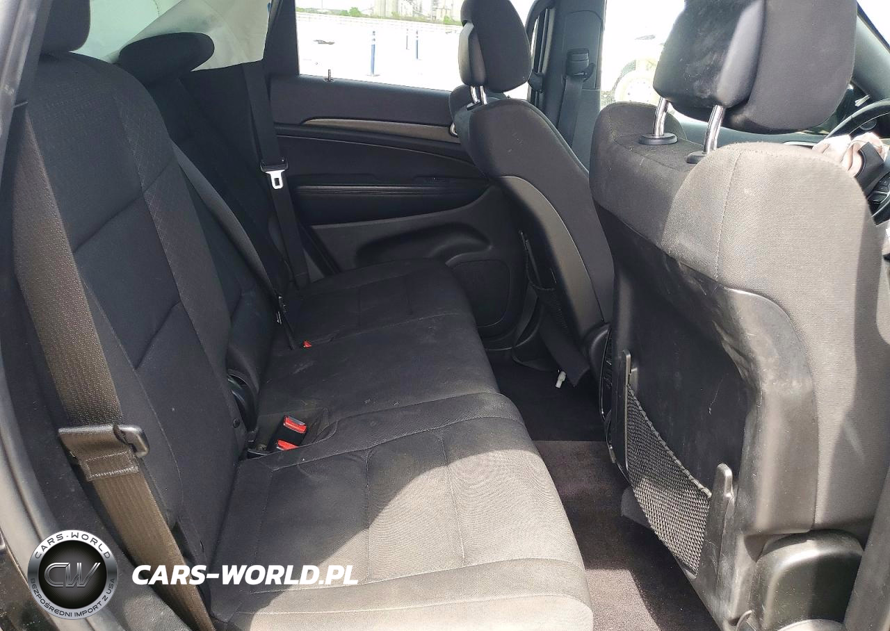 2018 Jeep Grand Cherokee Laredo VIN:1C4RJEAG2JC455414 - 11