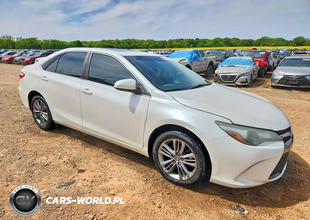 2016 Toyota Camry Se VIN:4T1BF1FK0GU159119 - 4