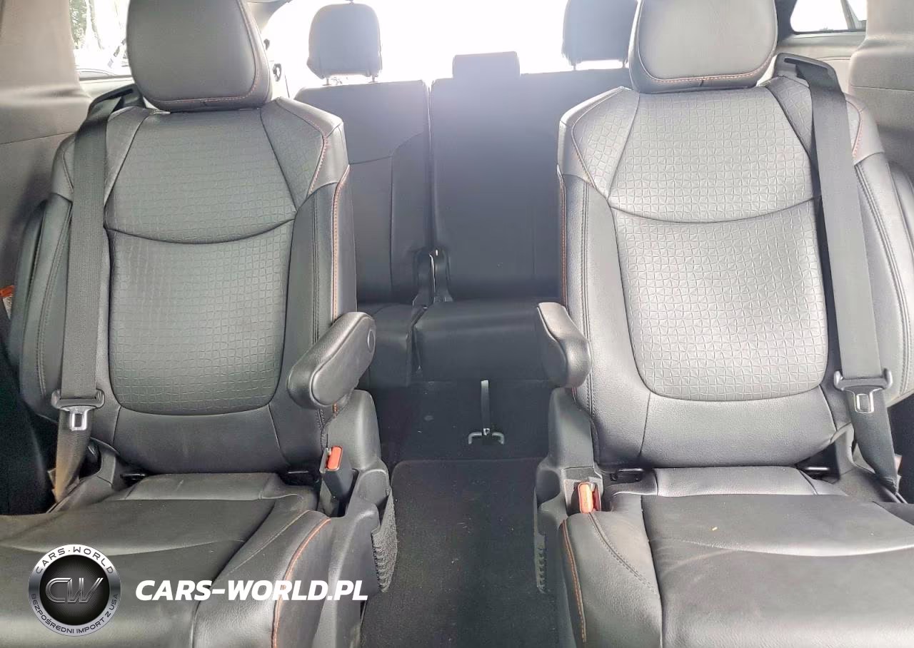 2024 Toyota Sienna Xse 7-Passenger VIN:5TDXRKEC7RS194748 - 10